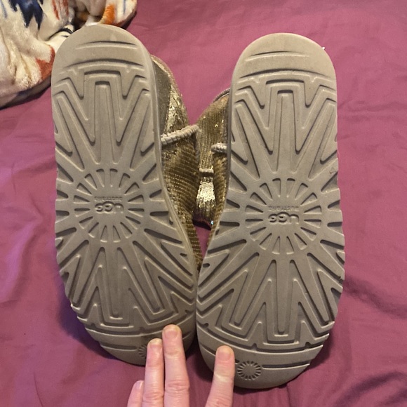 Sequin Ugg Boots Size 10. Silver. - Picture 4 of 4